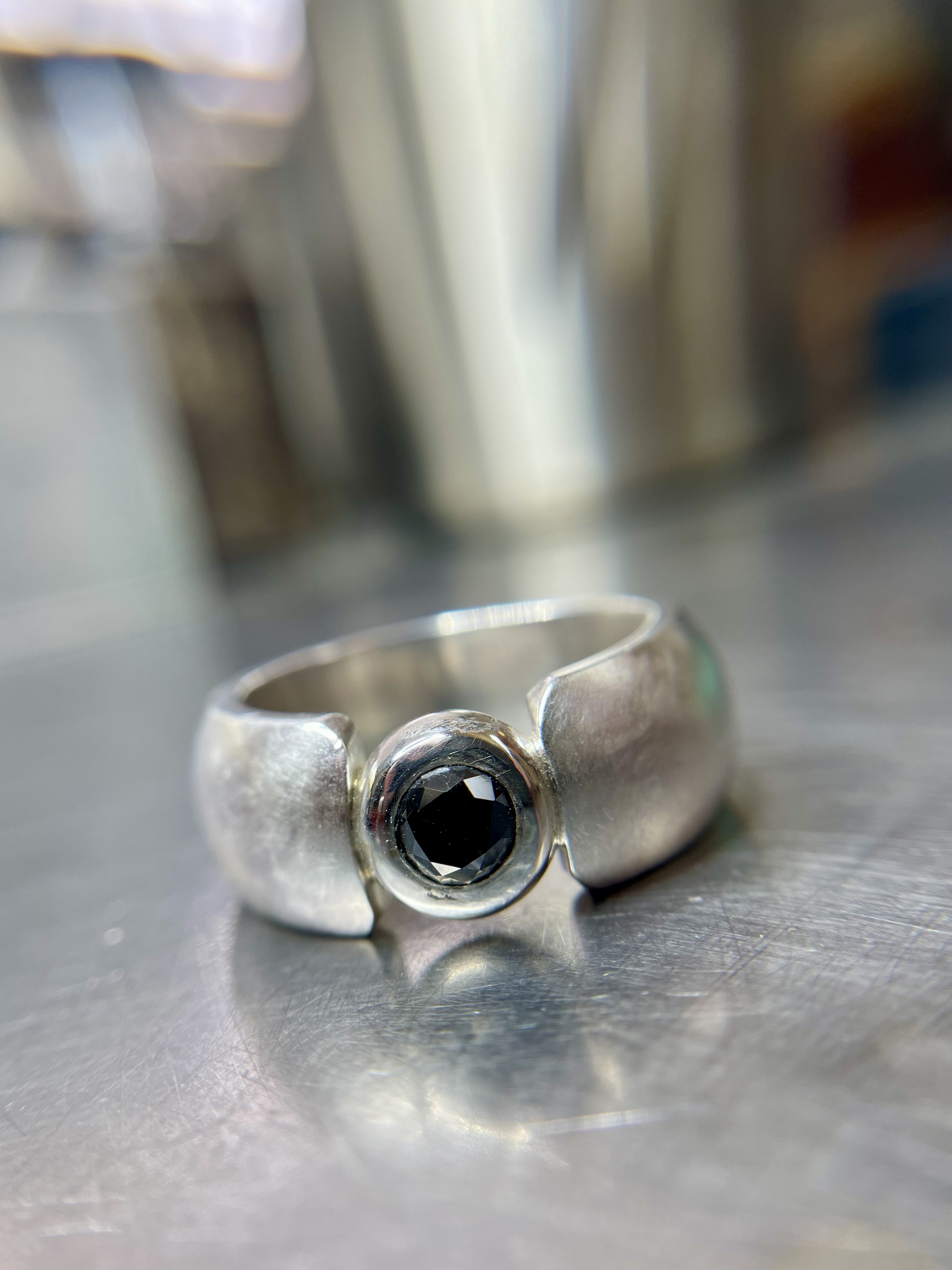 Damenring Silber mit schwarzem Brillant